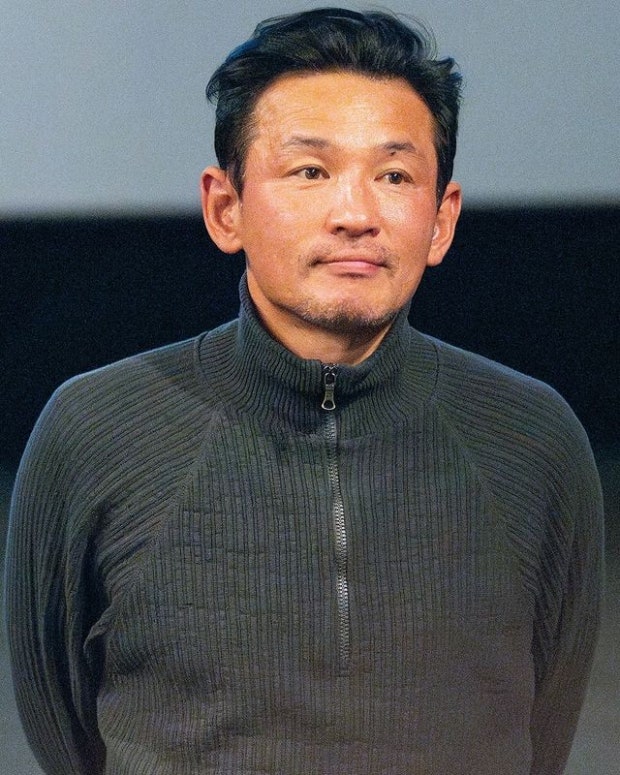 황정민 클로즈업 장면