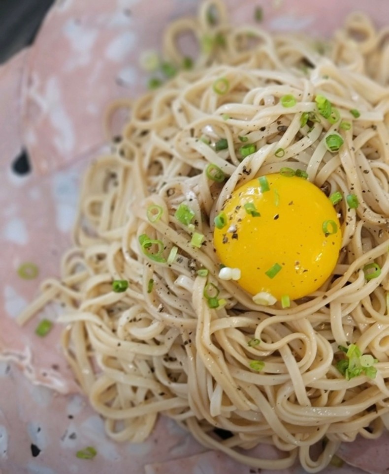 홍대 서교난면방 방문 전 꼭 알아야 할 메뉴 추천|한우 설렁탕 난면 vs 구엄닭난면 비교 리뷰