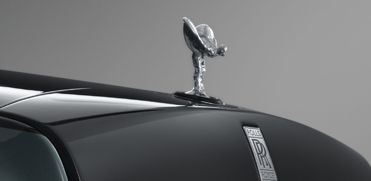 롤스로이스 팬텀 EWB, 최고의 럭셔리와 성능을 경험하라 후석 승객을 위한 다양한 편의 시설