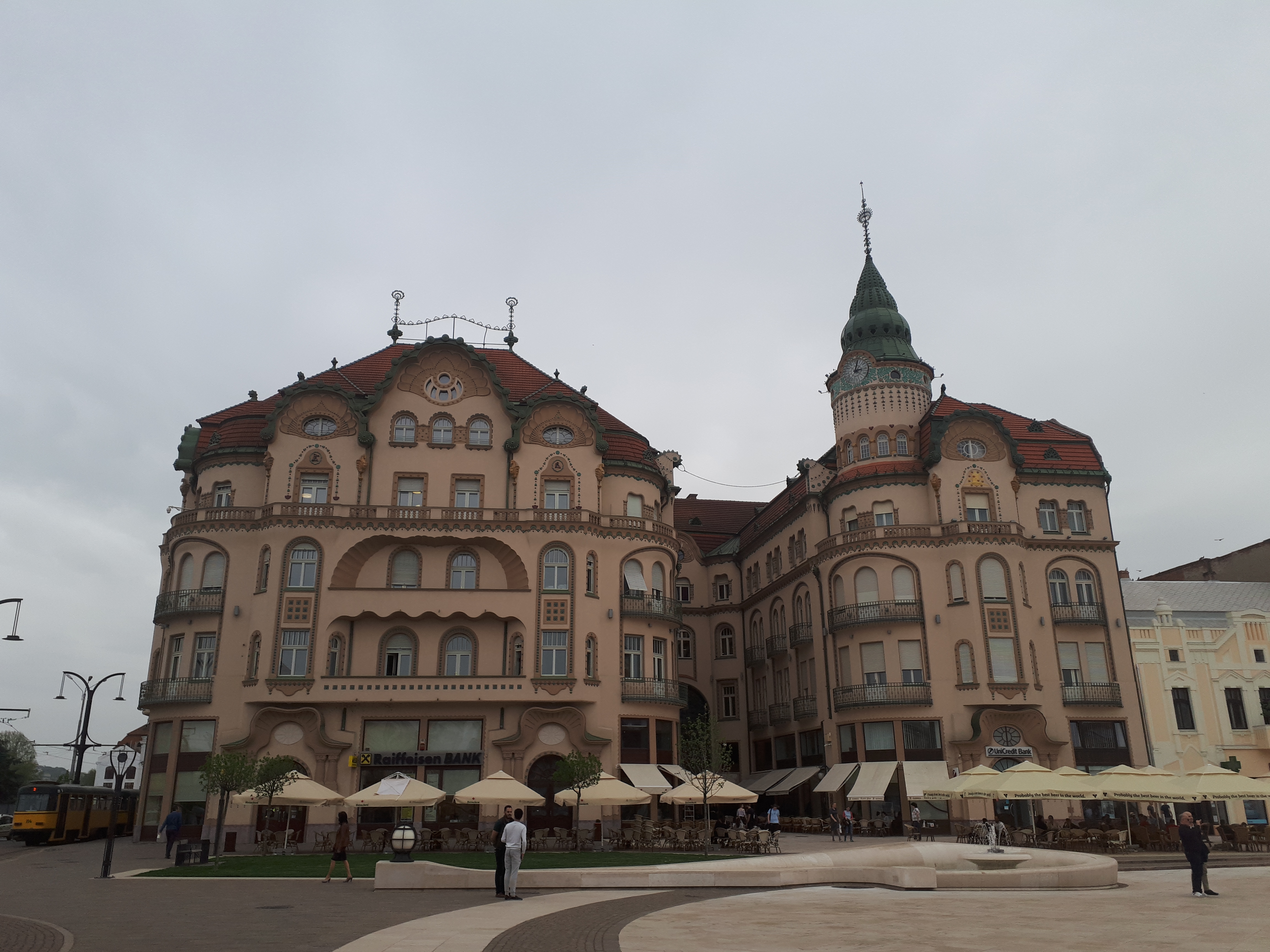 루마니아 오라데아 블랙 이글 궁전