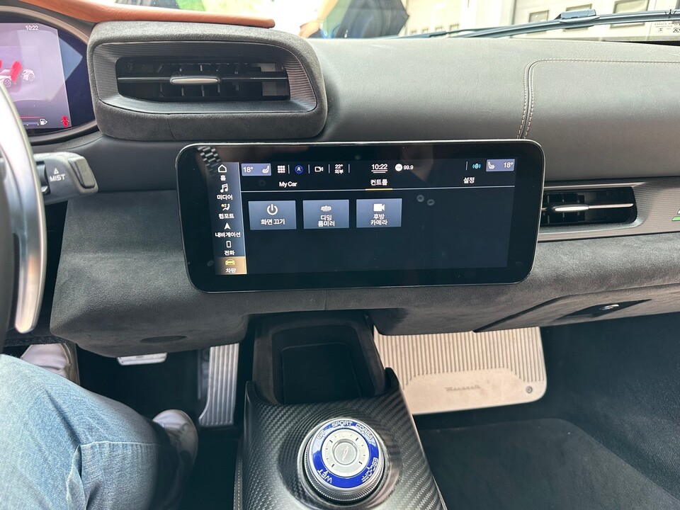 [시승] "강렬함과 감성의 조화" 서킷서 만난 삼지창, 마세라티 '그레칼레&middot;MC20'