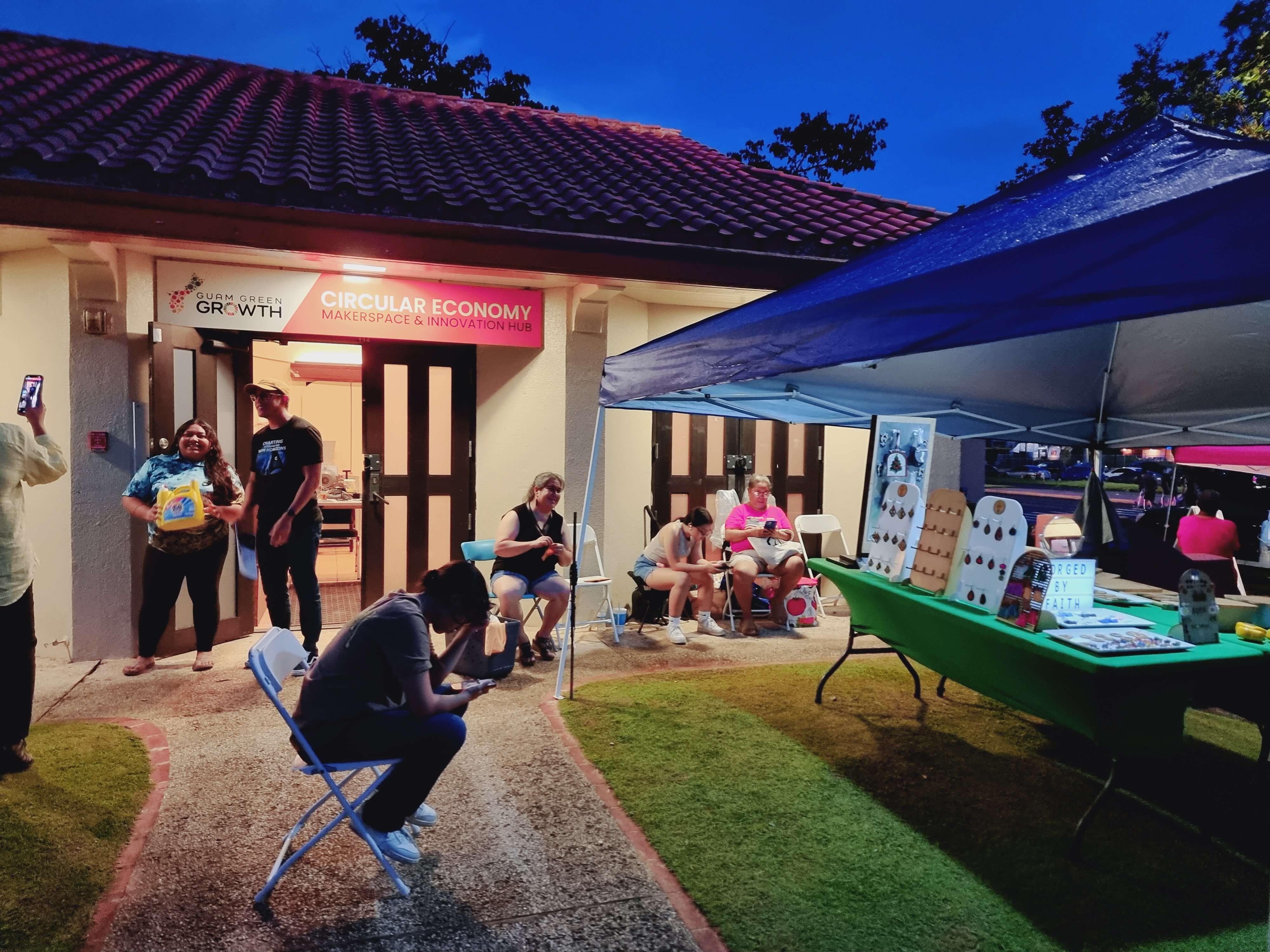 괌투어 매주 수요일 괌에서 열리는 차모로야시장 CHAMORRO