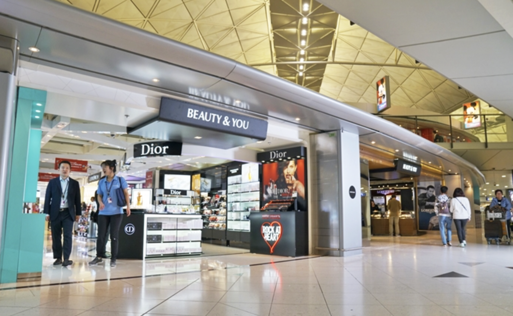 홍콩 공항 면세점 관련 사진