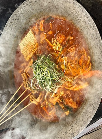 생생정보 양평 솥뚜껑닭볶음탕