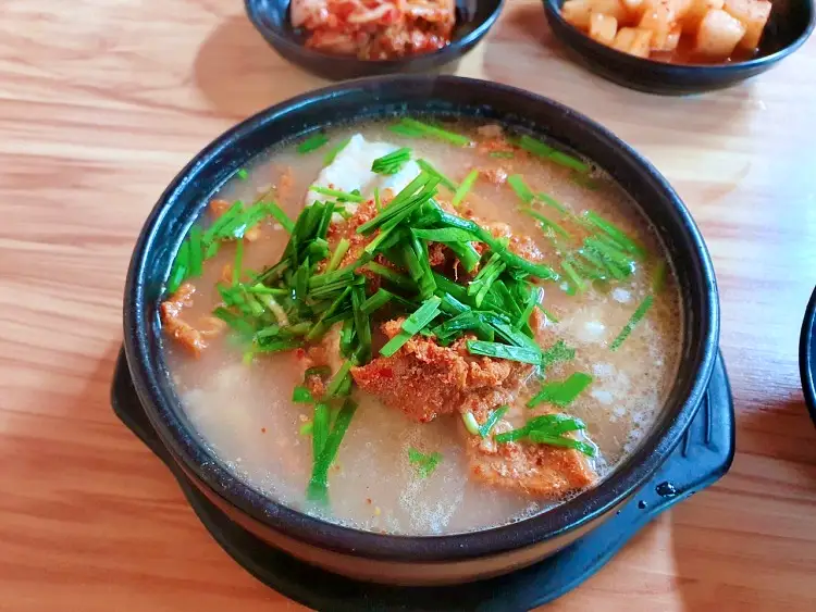 식객 허영만 백반기행 163회 김민정 편 이북식으로 만두를 빚어내는 북한식 만둣국밥 만두국밥 파주 교하 맛집 소개