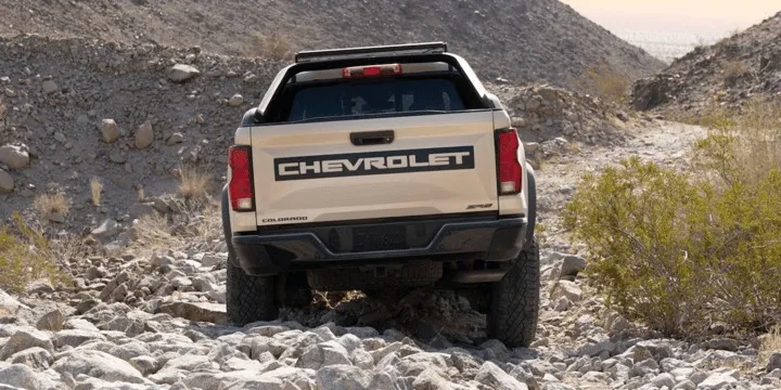 3세대 올 뉴 콜로라도 후면