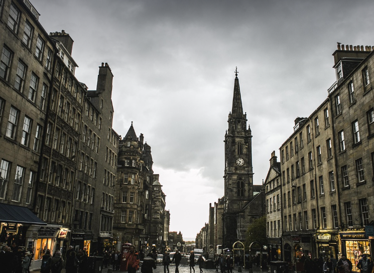 스코틀랜드의 심장, 예술의 도시 에든버러