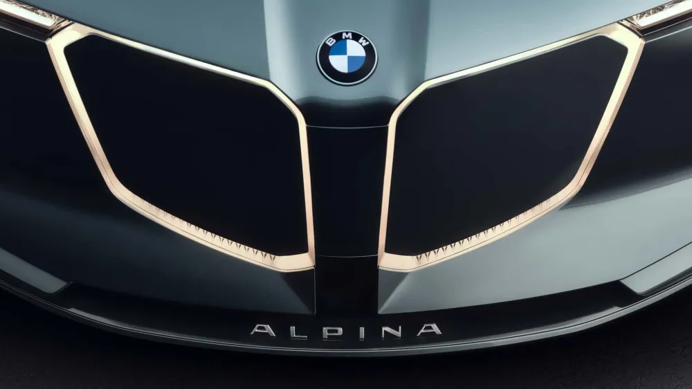 알피나 스타일로 재해석하고 조명을 더한 BMW 알피나의 키드니 그릴