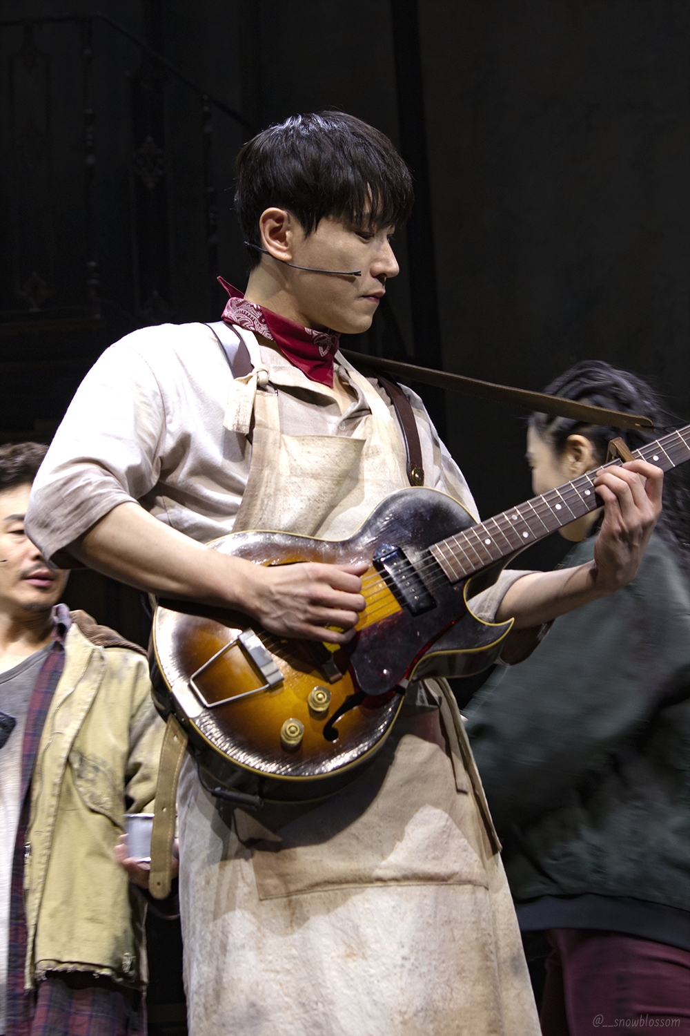 오르페우스 역의 조형균 배우