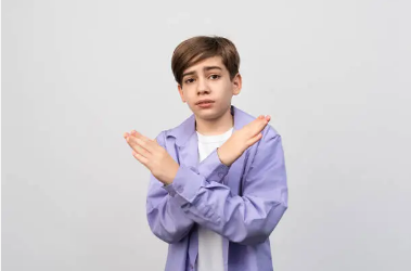 elementary student uncomfortable praise