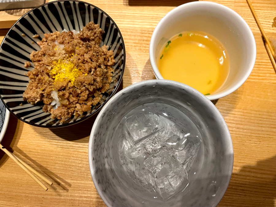 히미비 야키토리 츠구미 쿠마모토 본점 메뉴 야키도리 코스중 미니 소보로 덮밥