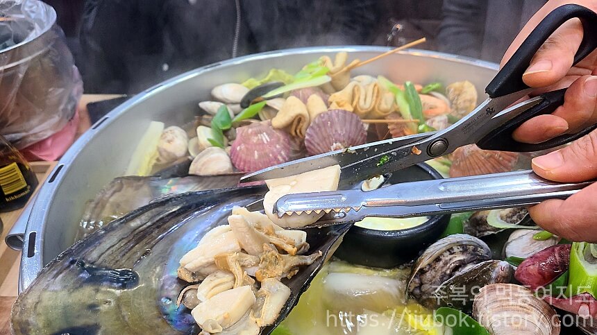 택이네-조개전골-조개전골-손질