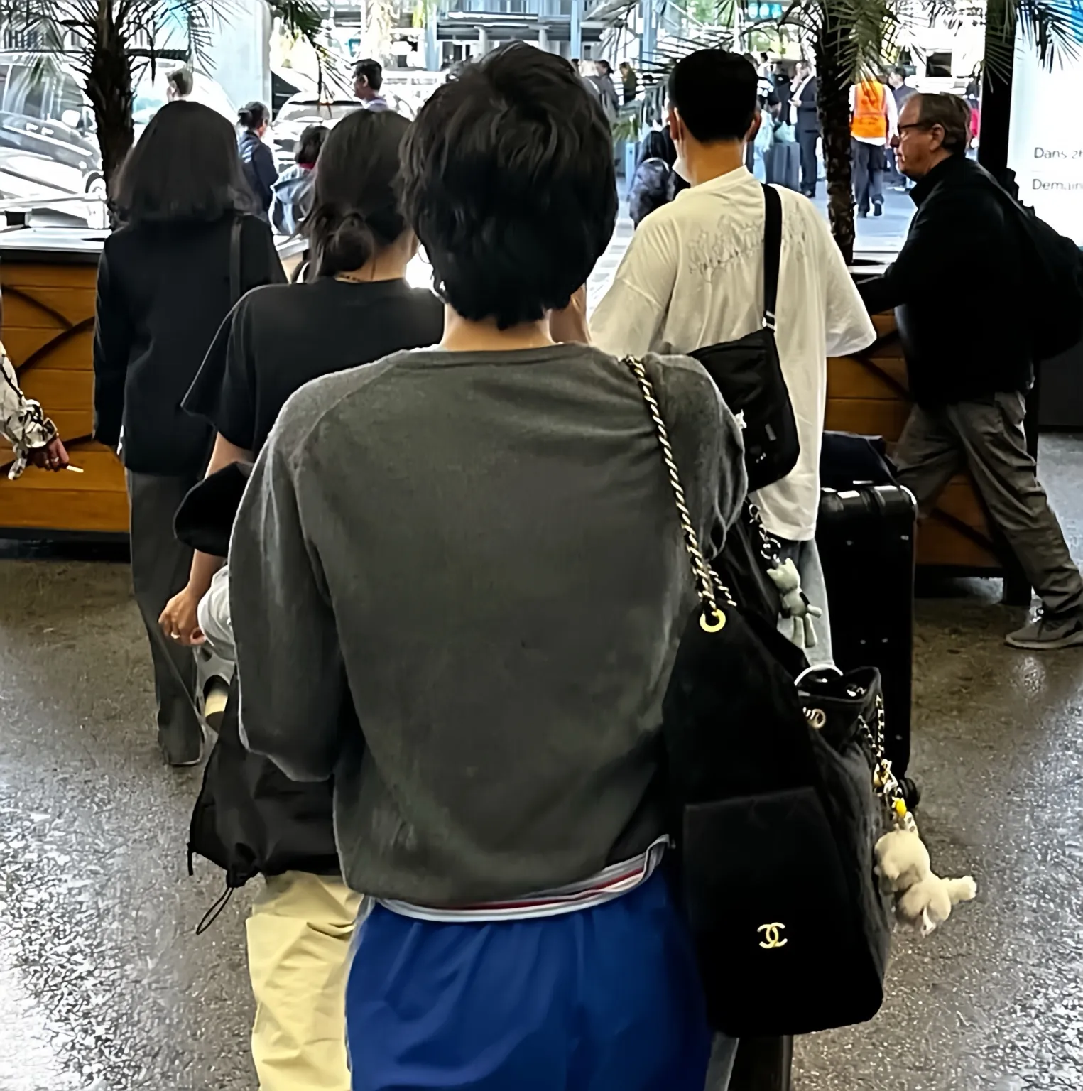 김고은&#44; 김고은 왓츠인마이백&#44; 왓츠 인 마이 백&#44; 김고은 가방&#44; 샤넬 22백&#44; 샤넬 앰버서더&#44; 김고은 패션&#44; 김고은 스타일&#44; 내추럴 시크&#44; 셀럽 스타일&#44; 여자 연예인 가방