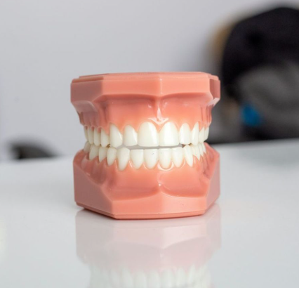 이빨빠지는꿈 앞니 아랫니 어금니 여러개 썩은 아픈 이빨다빠지는꿈 해몽1