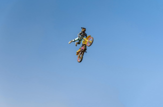 청년도약계좌신청가능한 청년들이 도약하는모습