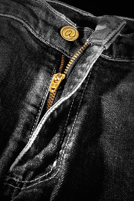 BLACK DENIM