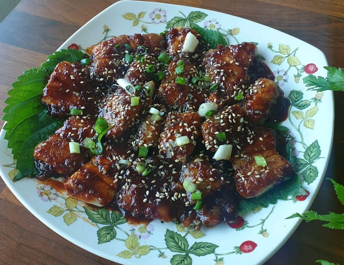 식객 허영만의 백반기행 297회 귀궁 육성재와 함께한 춘천 밥상 춘천 메기구이와 메기매운탕 맛집