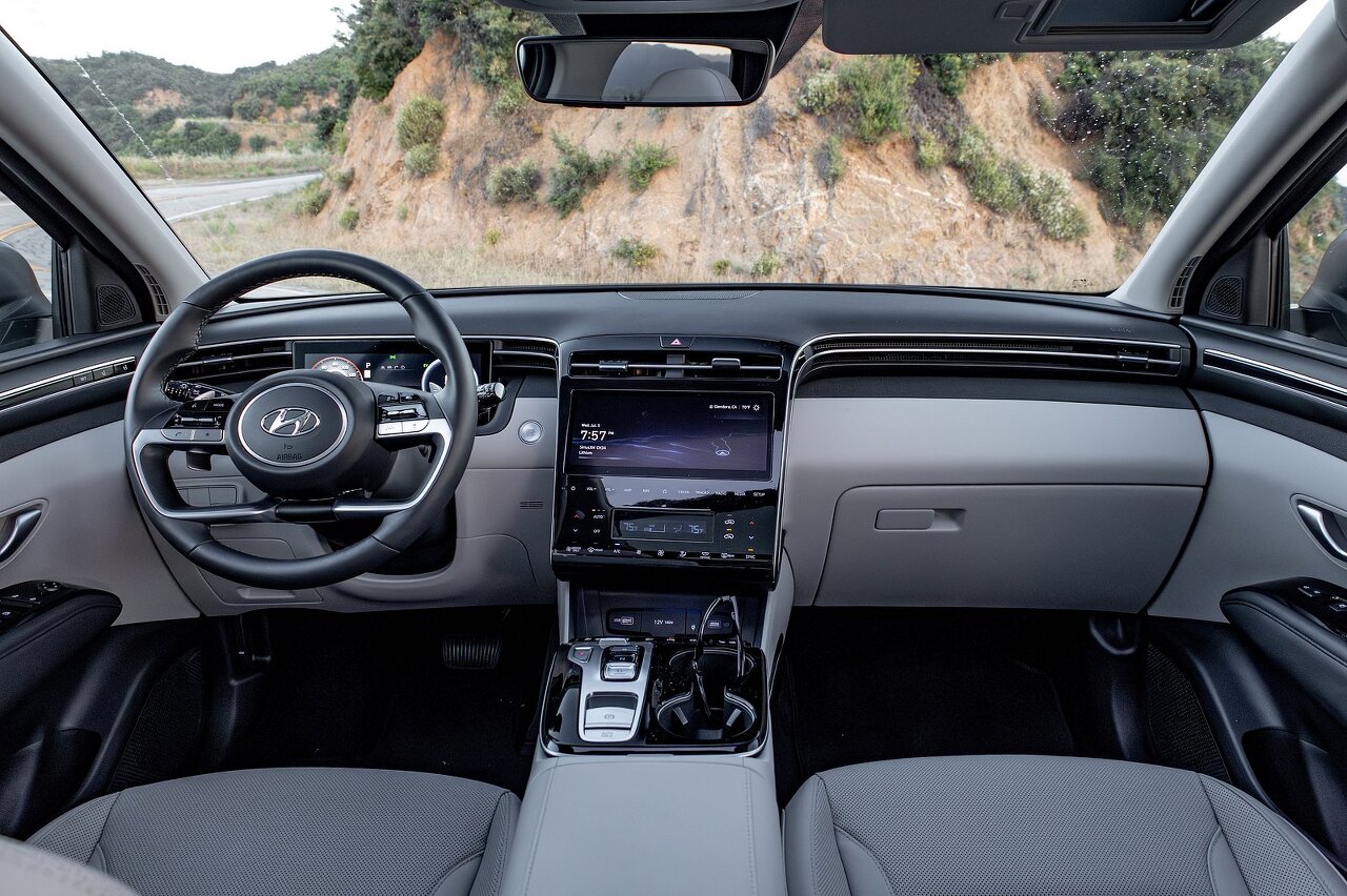 2024년형 투싼 하이브리드 내부디자인