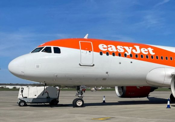 비행기 승객 하차 요구 논란, 이지젯 "비행기 무거워 못 뜹니다" 항공 역학으로 본 이륙 중량 제한의 진실