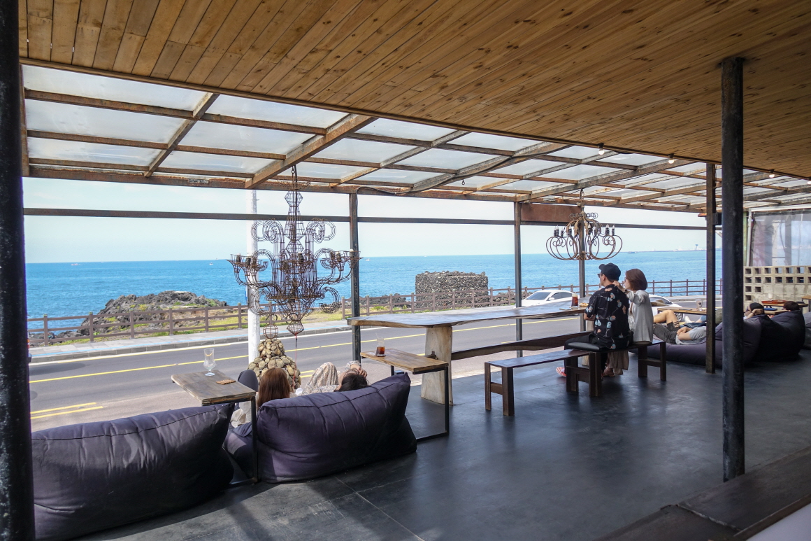 용두암해안도로카페거리 관련 사진 (제주관광공사 홈페이지에서)