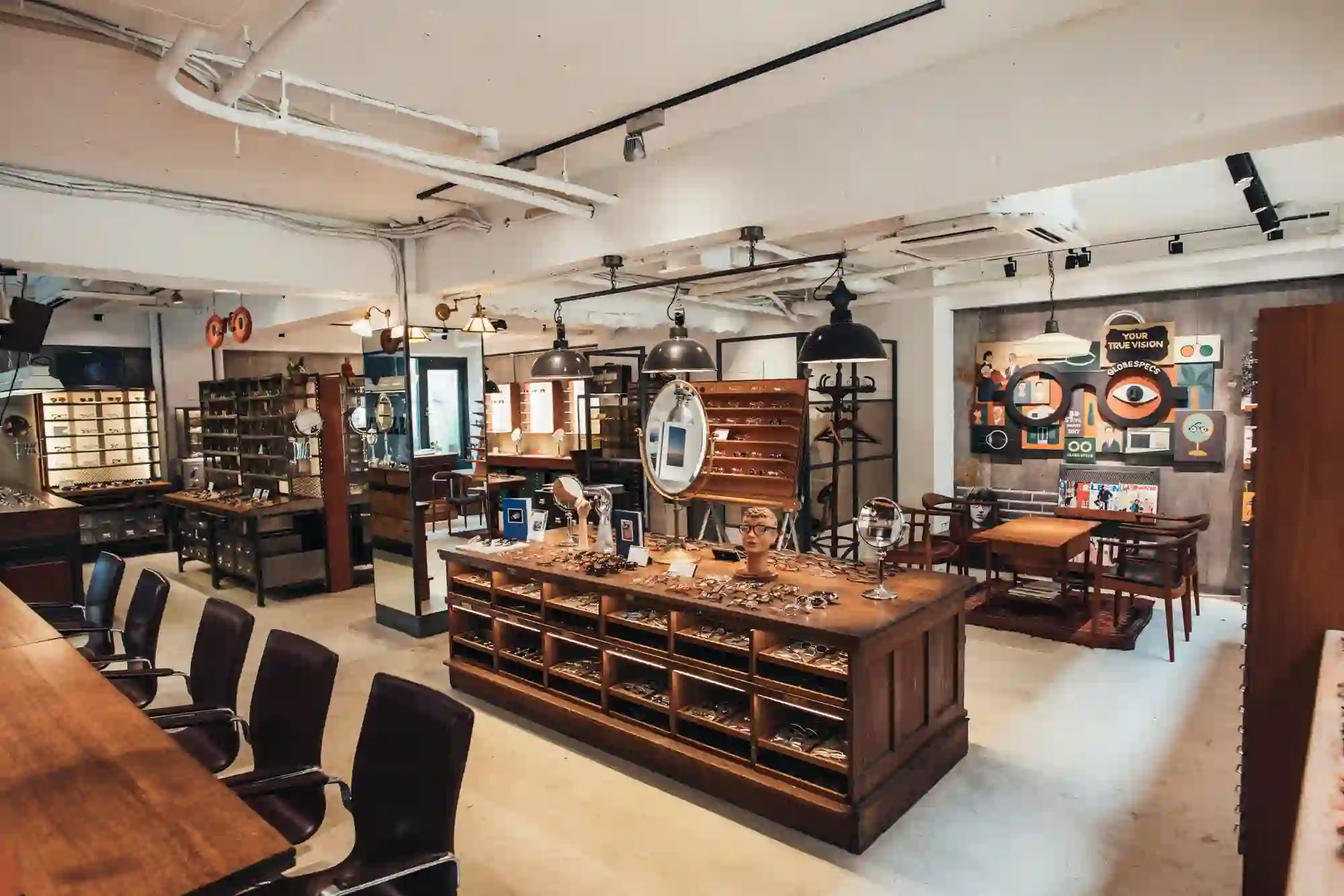 GLOBE SPECS SHIBUYA STORE