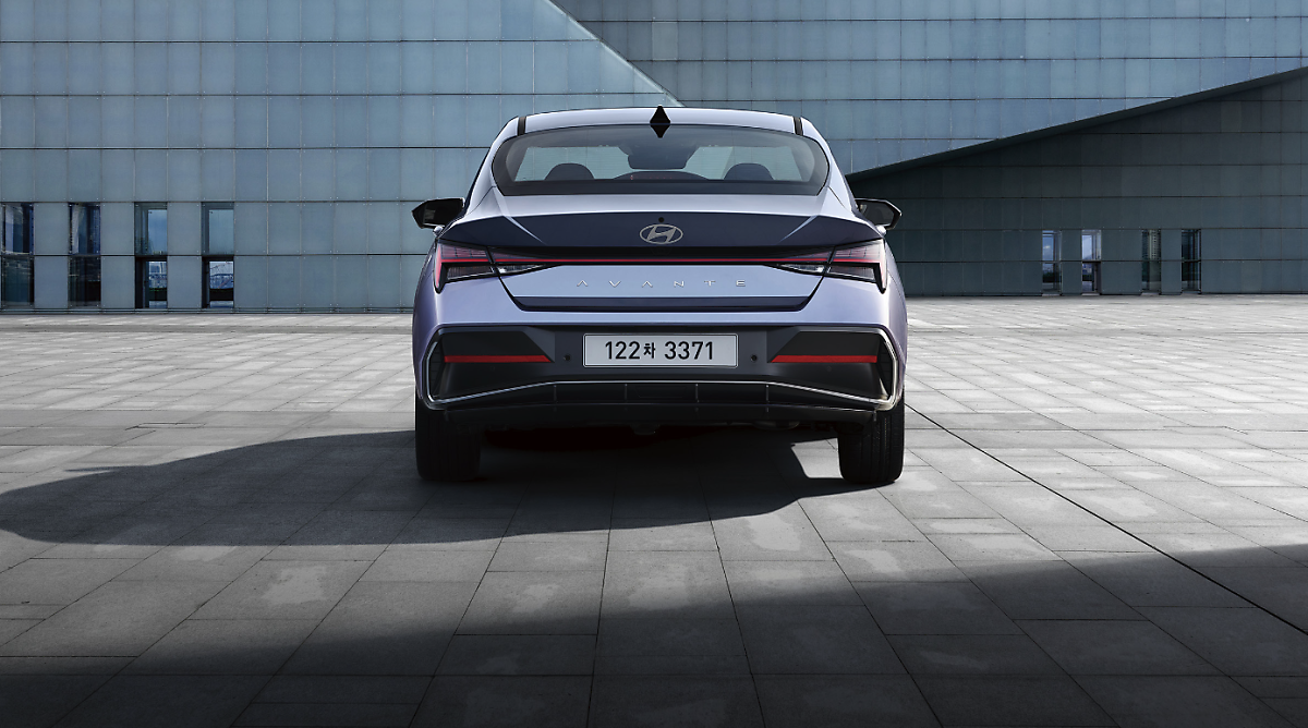 내구성 끝판왕 가성비 자동차 TOP 6 - 현대 아반떼