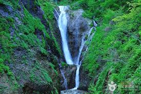  봉래폭포 여름철 힐링 장소 (출처:울릉크루즈/방방콕콕)