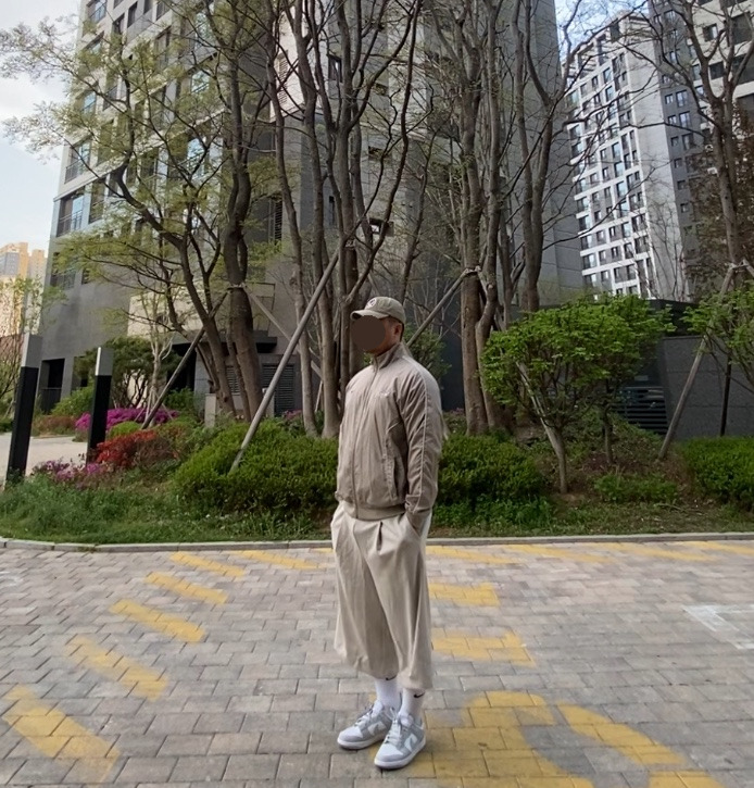 데일리룩('26. 4. 19.)폴로랄프로렌 더블알엘 가먼트다잉 볼캡, 나이키 코르테즈 바람막이, 무신사스탠다드 버뮤다 스웨트팬츠, 나이키 장목, 나이키 덩크로우 레트로 그레이 포그