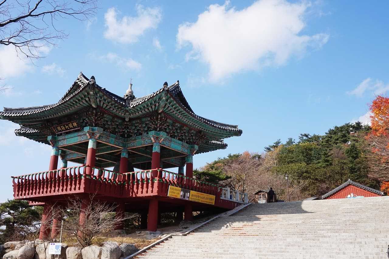 경주 불국사 2025 가을 단풍 절정 시기와 보문호 힐링 여행