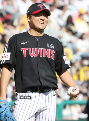 LG 트윈스 송승기 선수의 모습