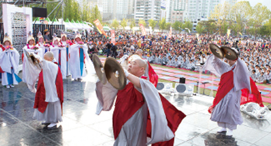 2025 부산연등회 총정리 부처님오신날 감성 가득한 연등의 바다