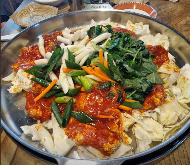 6시내고향 45년 전통 닭갈비