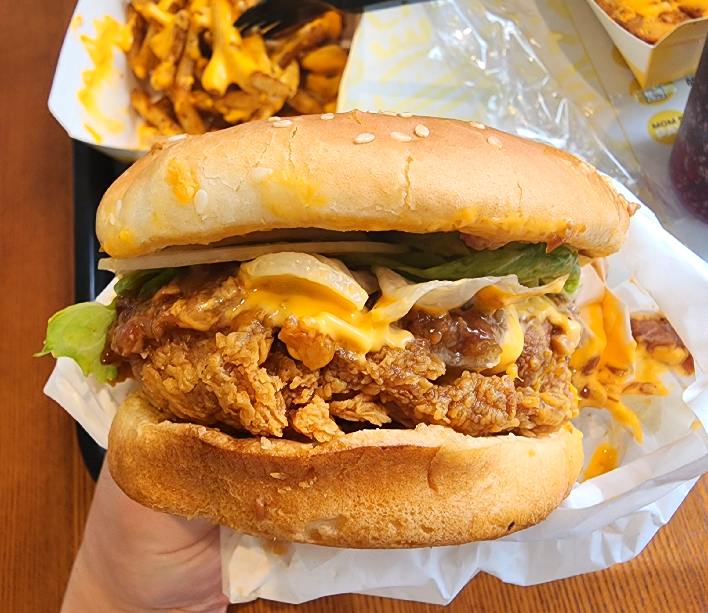 맘스터치_에드워드리싸이버거