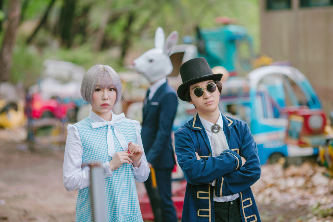 신현희-프로필-나이-부모-과거-김루트-누구?-싱어게인2-4호-가수