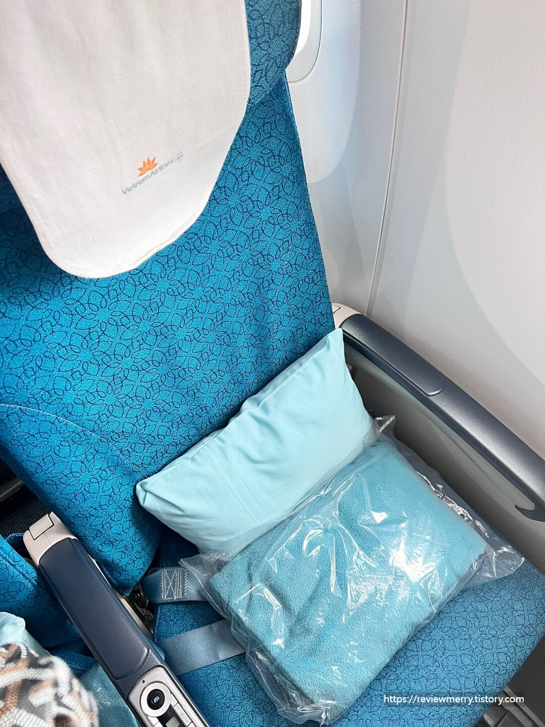 제공 쿠션 및 담요