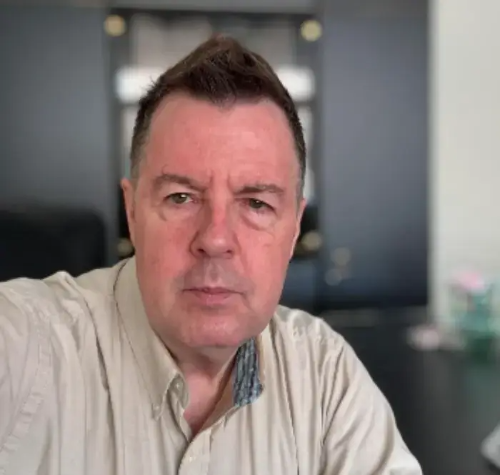 로버트할리-사진