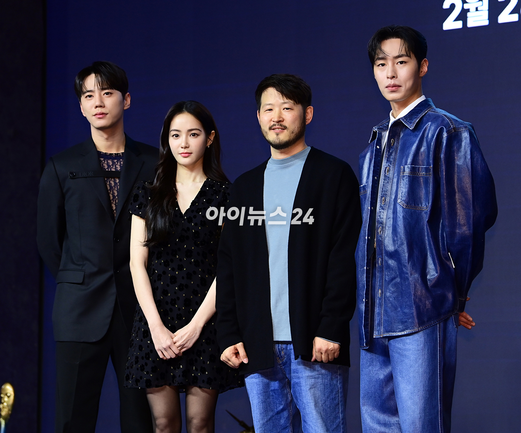 이준영-홍수주-민영홍 감독-이재욱이 26일 오전 서울 종로구 JW 메리어트 동대문 스퀘어 서울에서 열린 디즈니+ 오리지널 시리즈 '로얄로더' 제작발표회에 참석하고 있다. [사진=정소희 기자]