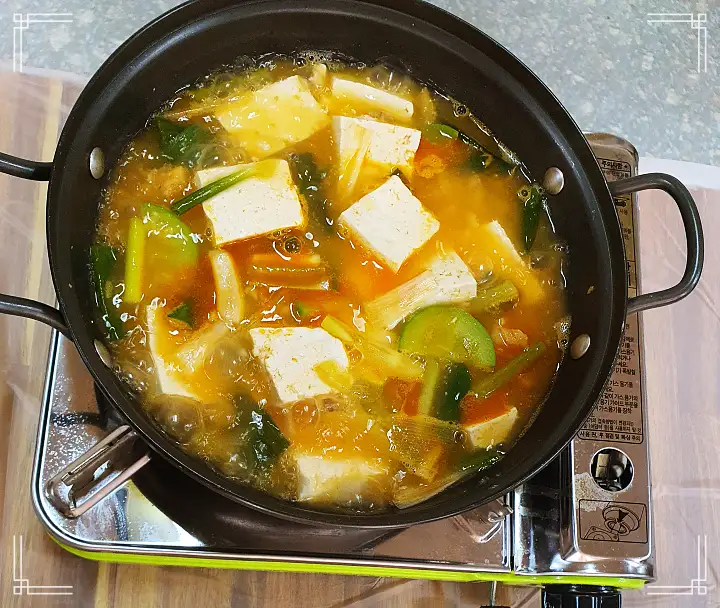 이만기 동네한바퀴 북어찌개 백반 천하장사 씨름대회 단골집 충북 보은 맛집 소개