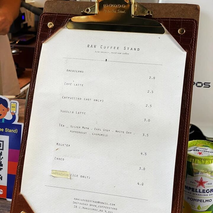 로우커피스탠드-메뉴판