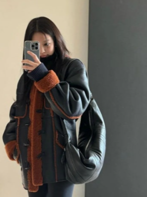 제니 크루아상백 라지 착용