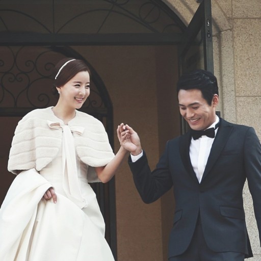 최대훈 장윤서 결혼사진