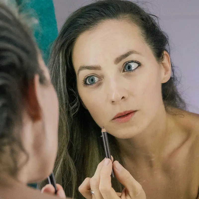 중년 여성 피부노화에 레티놀, 효과는? 부작용·사용법 총정리