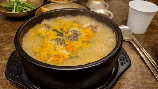 끓고있는-순대국
