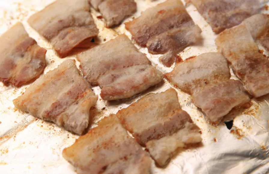 고기 굽는 사진