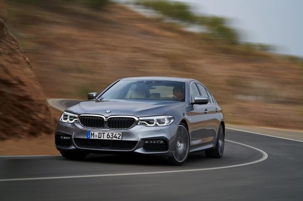 BMW 520i MSP 출시 가성비 끝판왕 가솔린 세단의 등장