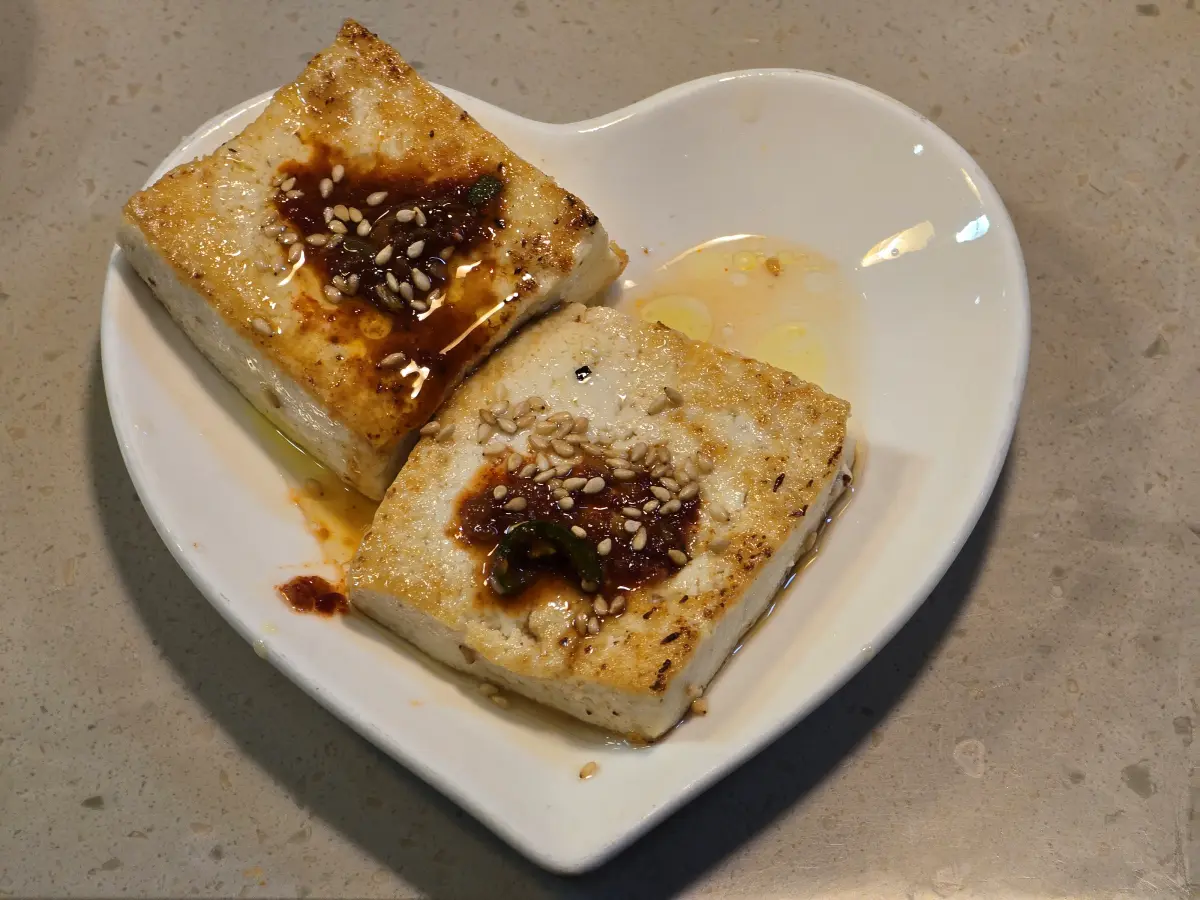 즐거운 술상 15번째 코스 음식: 들기름 두부구이