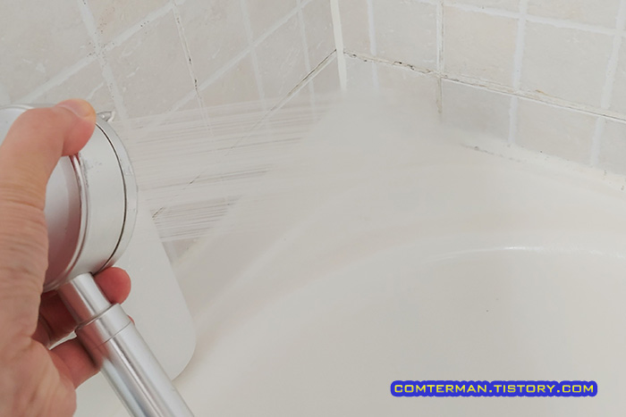욕실 욕조 실리콘 곰팡이 제거