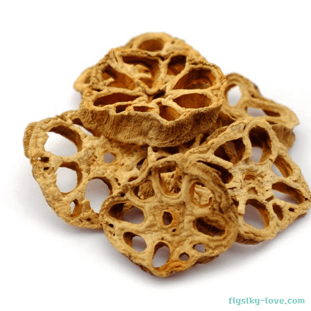 얇게 썰어 잘 말린 연근