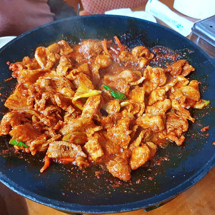 생방송오늘저녁 양평 두물머리 용문사 현지인들만 아는 찐 로컬 맛집 정육점 식당 돼지 주물럭 돼지육회 맛집 추천