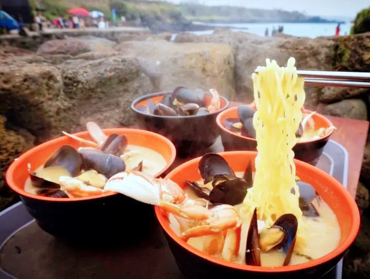 1박2일 꽃게 통째로 해물라면 해장하기 좋은 맛있는 식당 제주 애월 맛집 소개